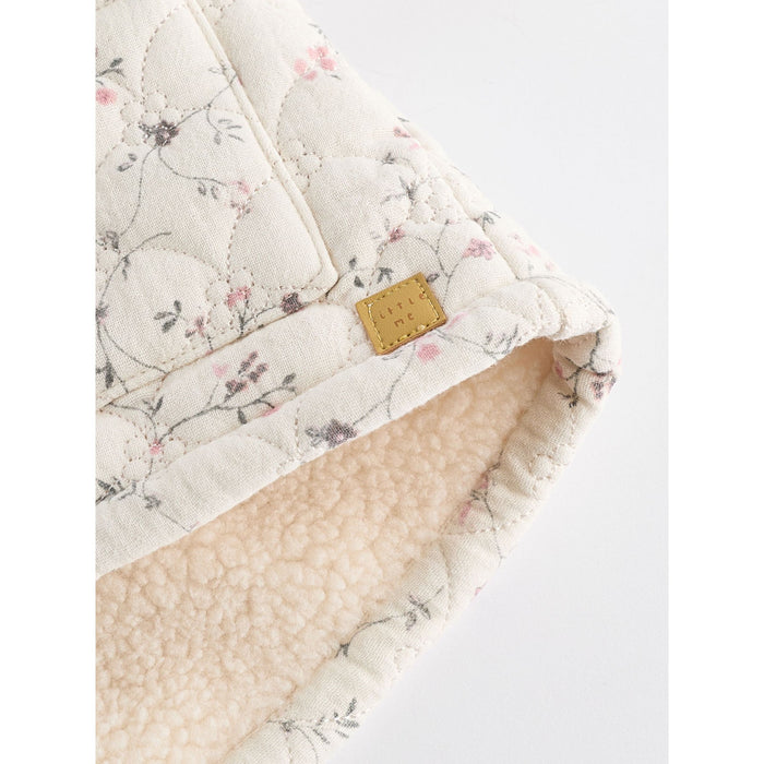 Frostig Charm – Quiltad Blommig Jacka med Fleece (0 månader-2 år)