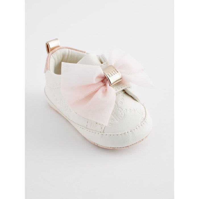 Sweet Bow Vita Babysneakers med Rosa Organza Rosett (0–24 månader)