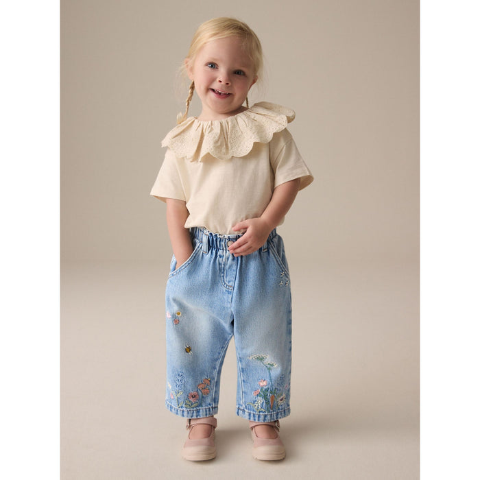 Blomsterdröm –  Barrel-Leg Jeans med Broderi (3månader-7år)