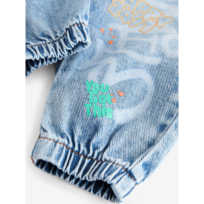 Pastellblå – 100% Bomullsjeans med Graffiti-Print (3 mån–7 år)